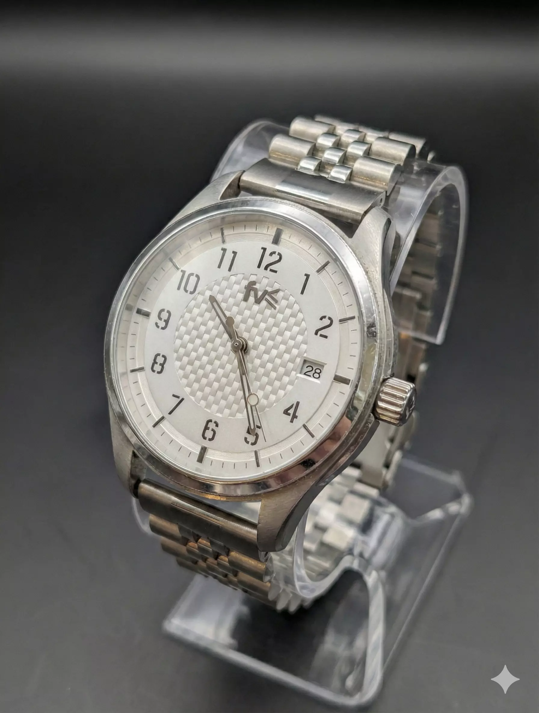 Zeitenwende – Detailansicht am Handgelenk